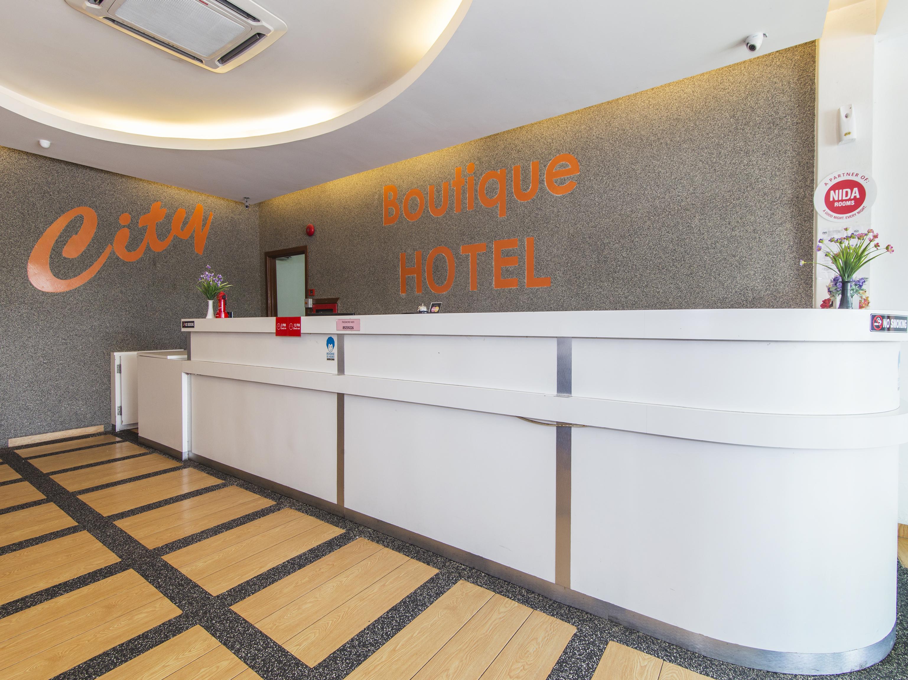 Oyo 419 City Boutique Hotel Банги Экстерьер фото
