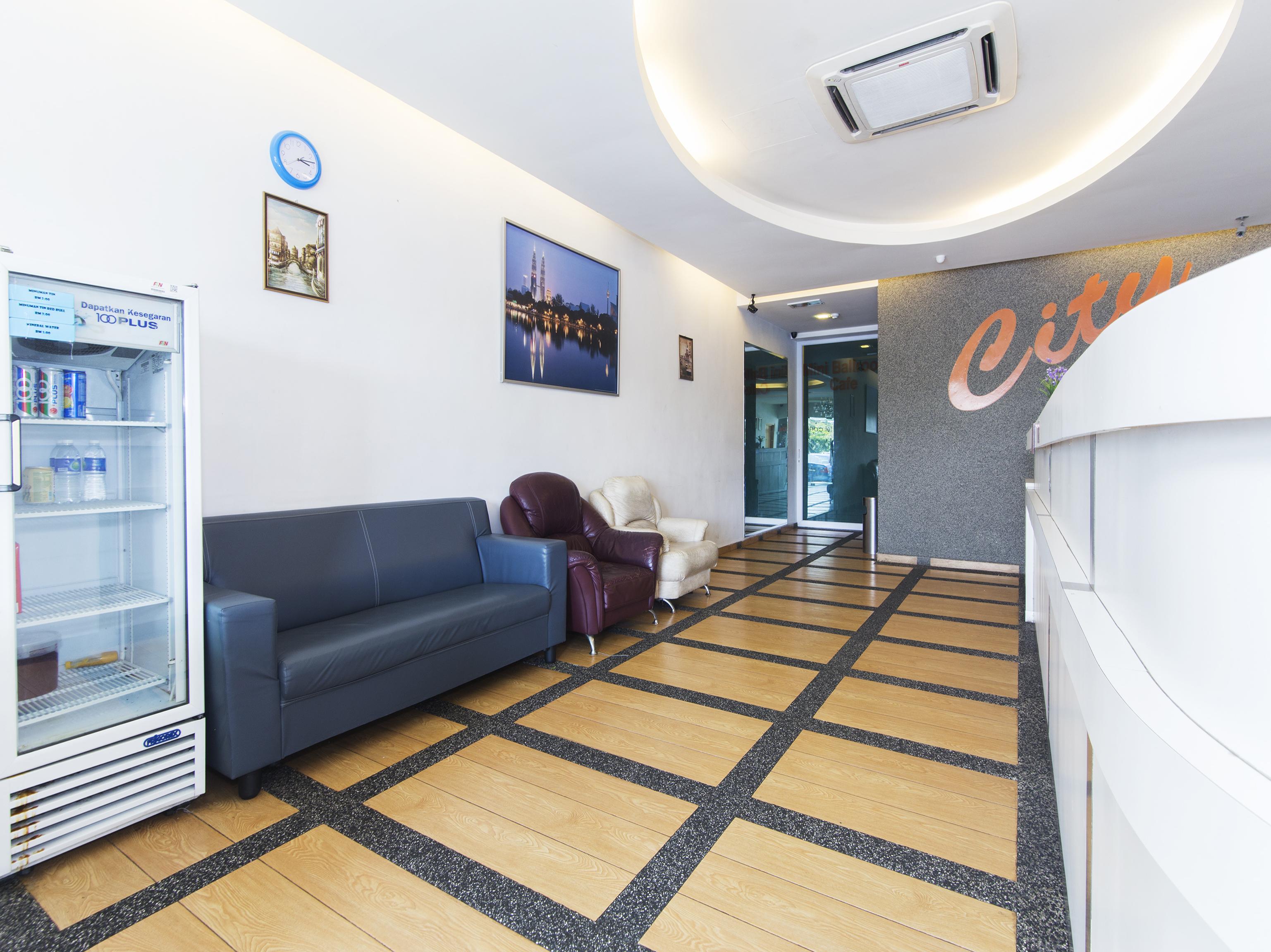 Oyo 419 City Boutique Hotel Банги Экстерьер фото