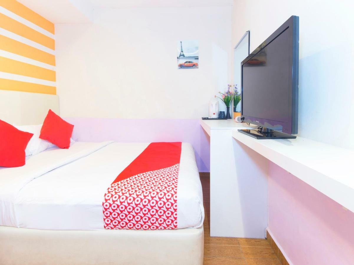 Oyo 419 City Boutique Hotel Банги Экстерьер фото