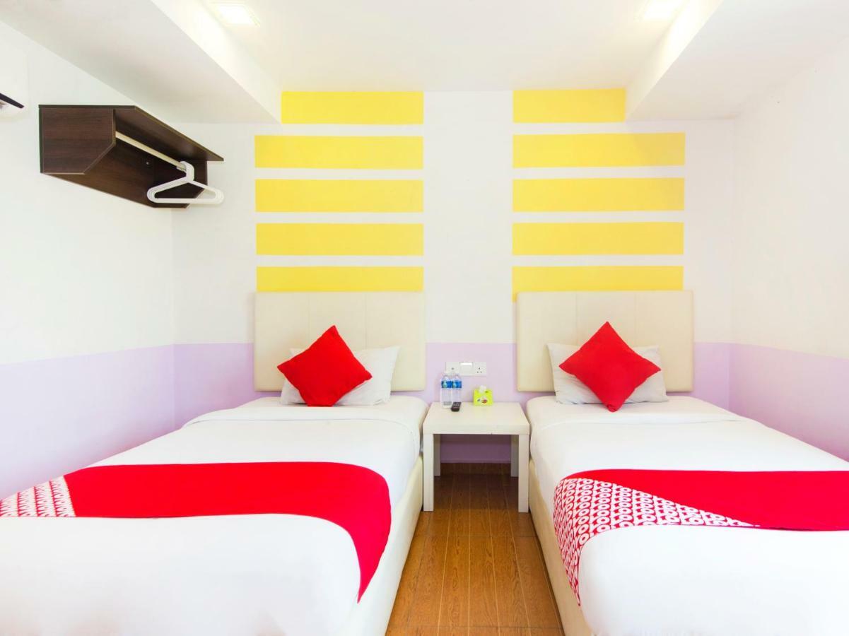 Oyo 419 City Boutique Hotel Банги Экстерьер фото