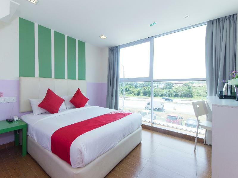 Oyo 419 City Boutique Hotel Банги Экстерьер фото